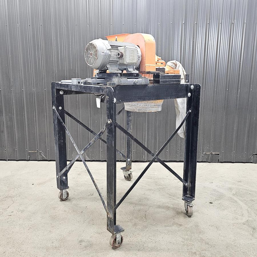 Used **Levy Recovery Group Michigan - lot 1080 - Pulverizer