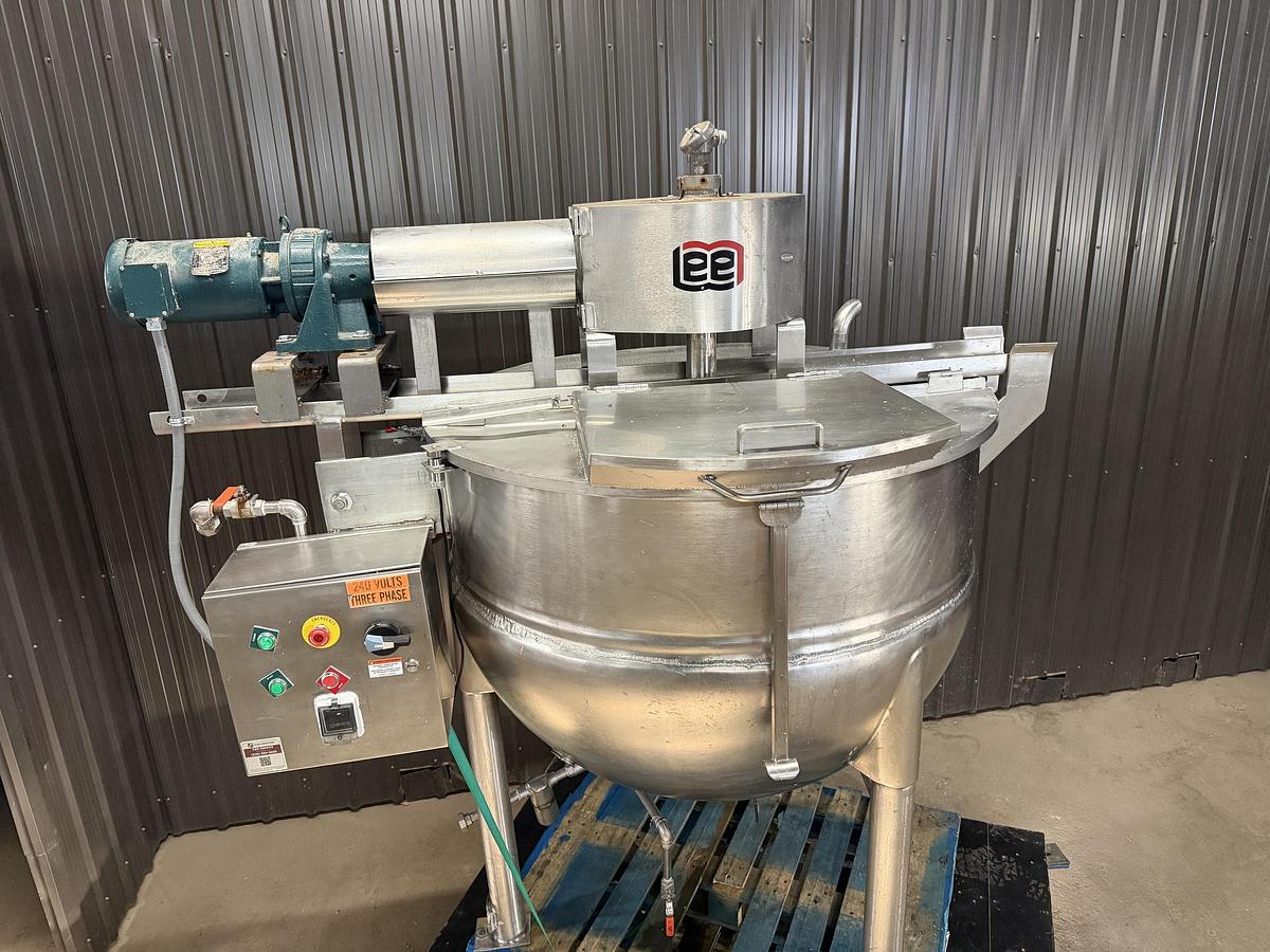 Used Used 200 Gallon Lee Industries Jacketed Kettle, Stainless Steel, With Scrape Agitation