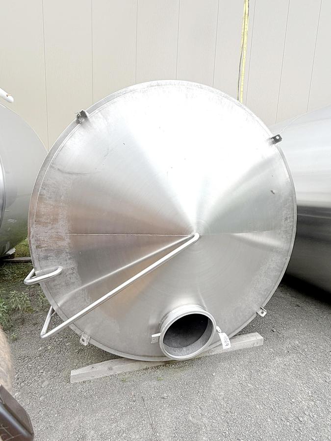 Used Used 2947 Gallon Tank, 304 Stainless Steel