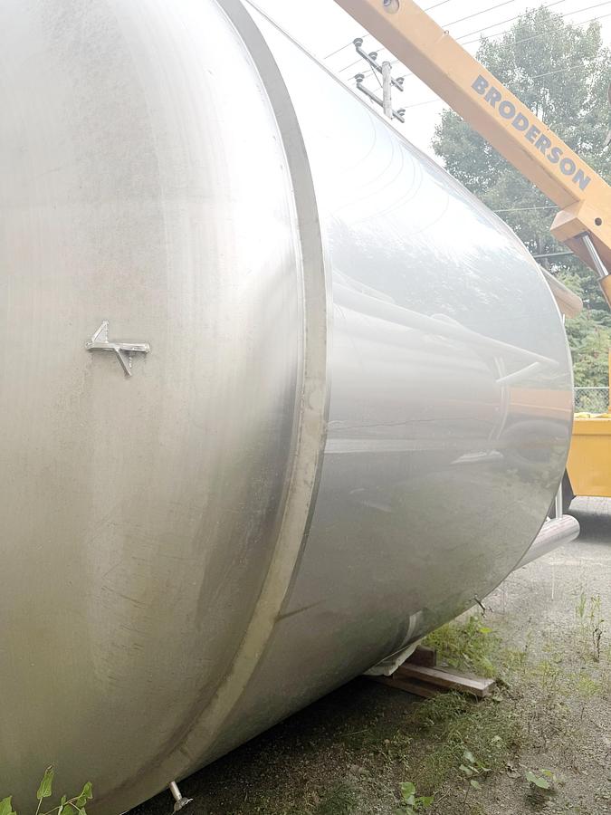 Used Used 5000 Gallon Jacketed Tank, 304 Stainless Steel