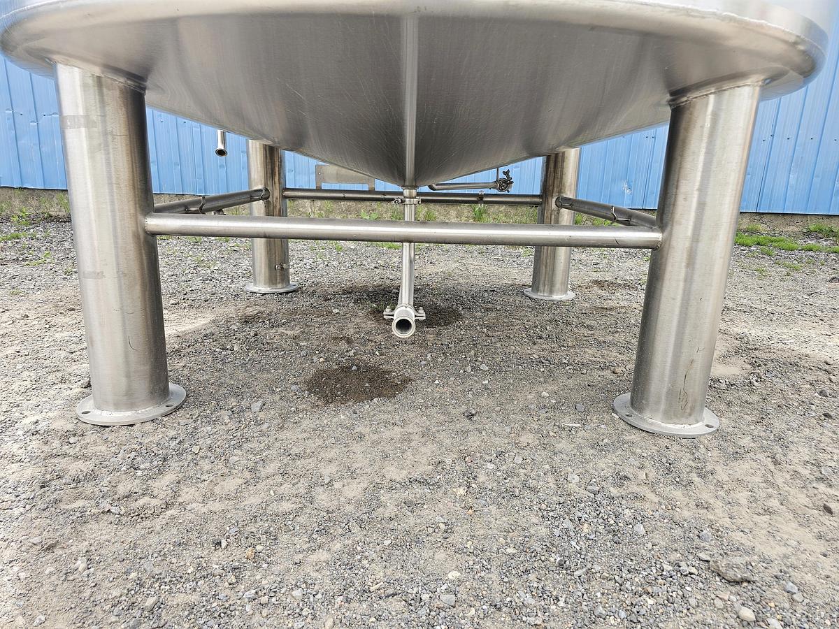 Used Used 2641 Gallon Insulated Tank, 304 Stainless Steel