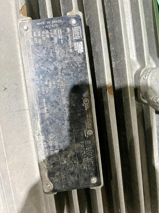 Used Used 2500 Gallon Tank, Stainless Steel, With Mixer & Pump