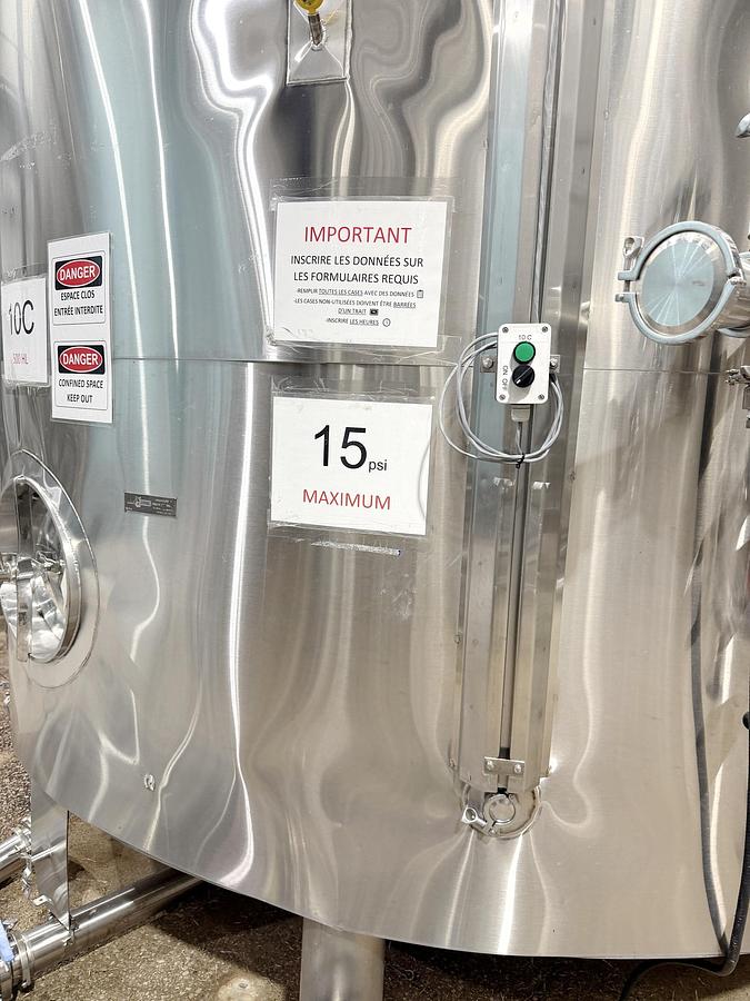 Used Used 13,208 Gallon Tank, 304 Stainless Steel, With Heat Exchanger & Pump