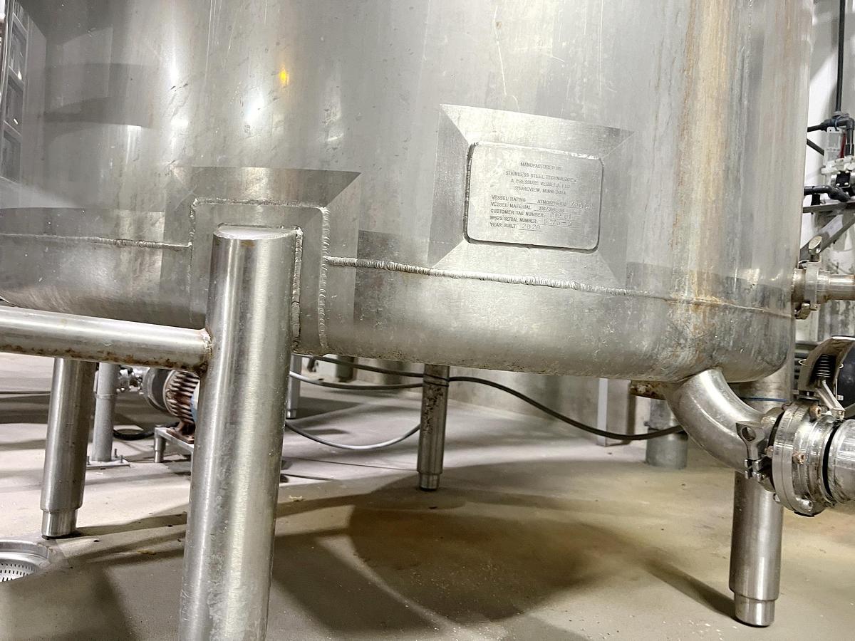 Used Used 750 Gallon Tank, 316L Stainless Steel