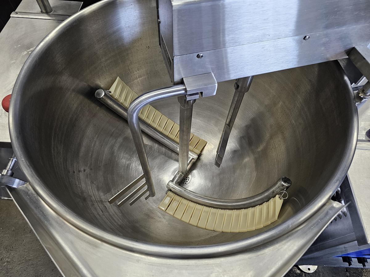 Used Felix Compound - 80 gallon kettle with scrape agitation