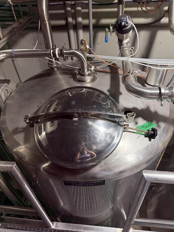 Used Used 1000 Gallon Tank, 316L Stainless Steel