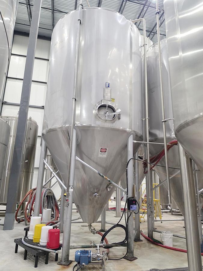 Used Used 10,000 Gallon Feldmeier Jacketed Tank (Reactor), 304 Stainless Steel