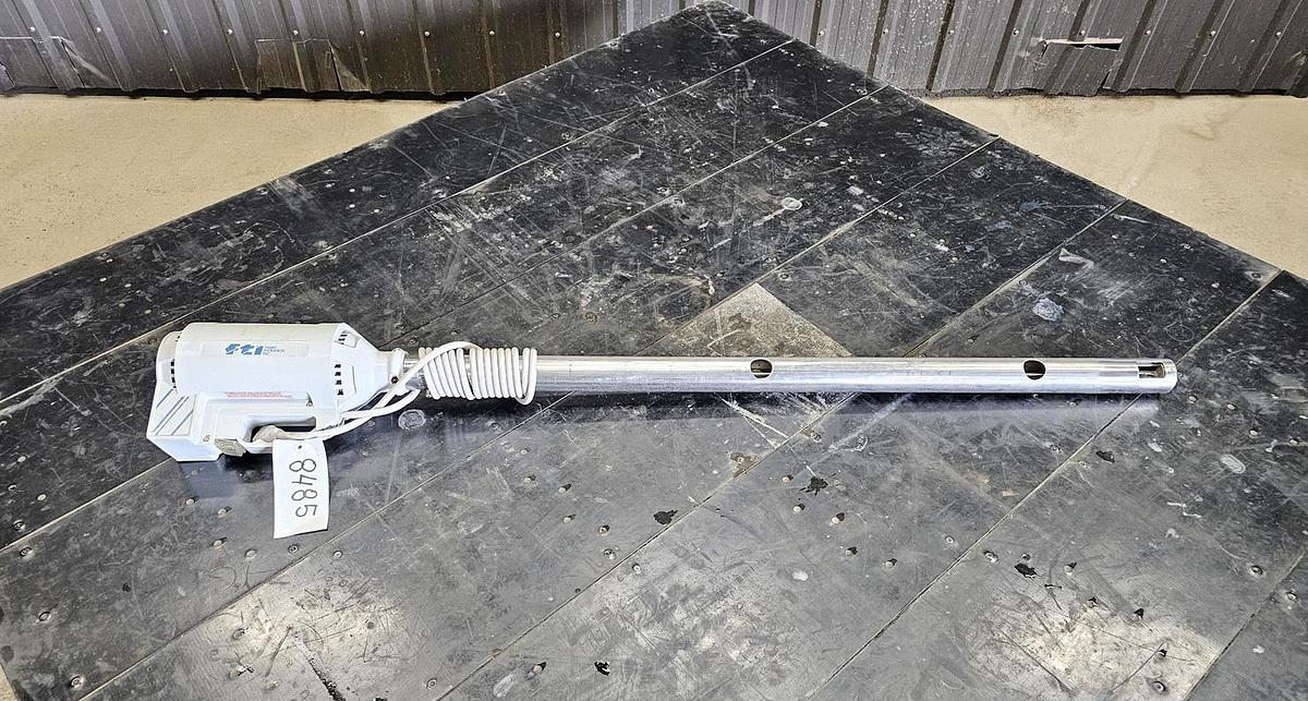 Used Used Finish Thompson M3TV Drum Pump