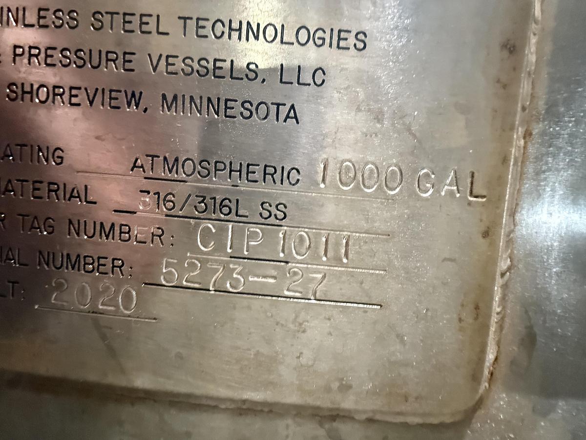 Used Used 1000 Gallon Tank, 316L Stainless Steel