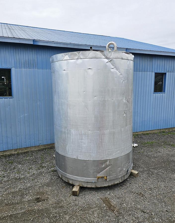 Used Used 4500 Gallon Tank, Stainless Steel, Insulated