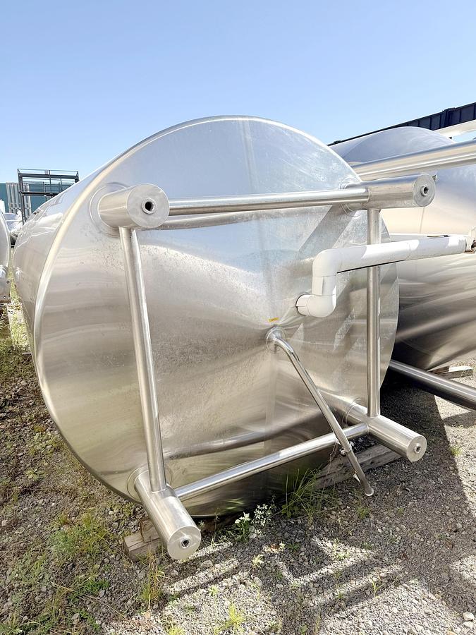 Used Used 2480 Gallon Jacketed Tank, 304 Stainless Steel