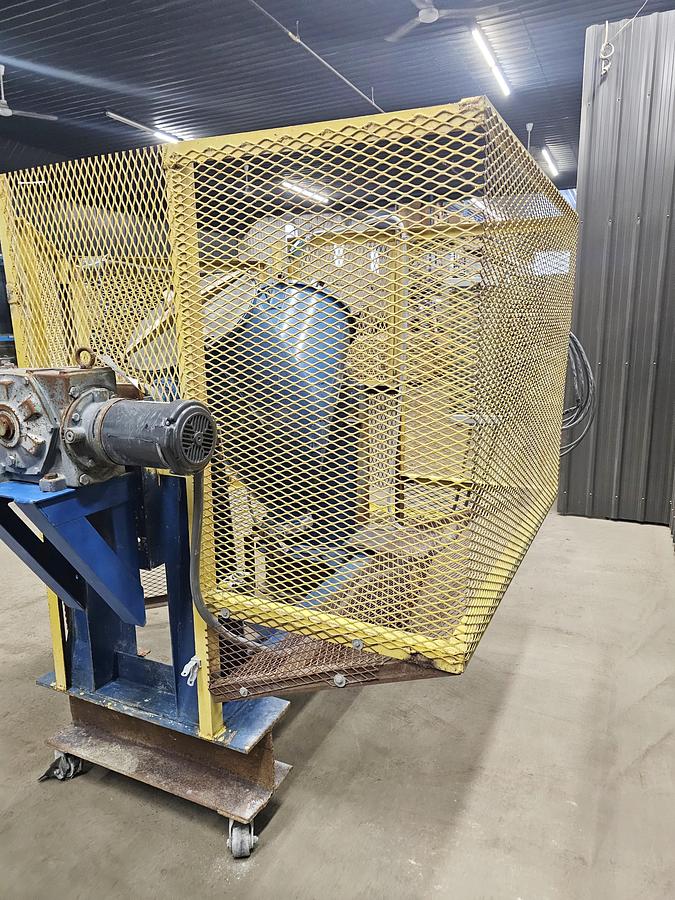 Used Levy Recovery Group Michigan - lot 134 - Patterson Kelley V blender