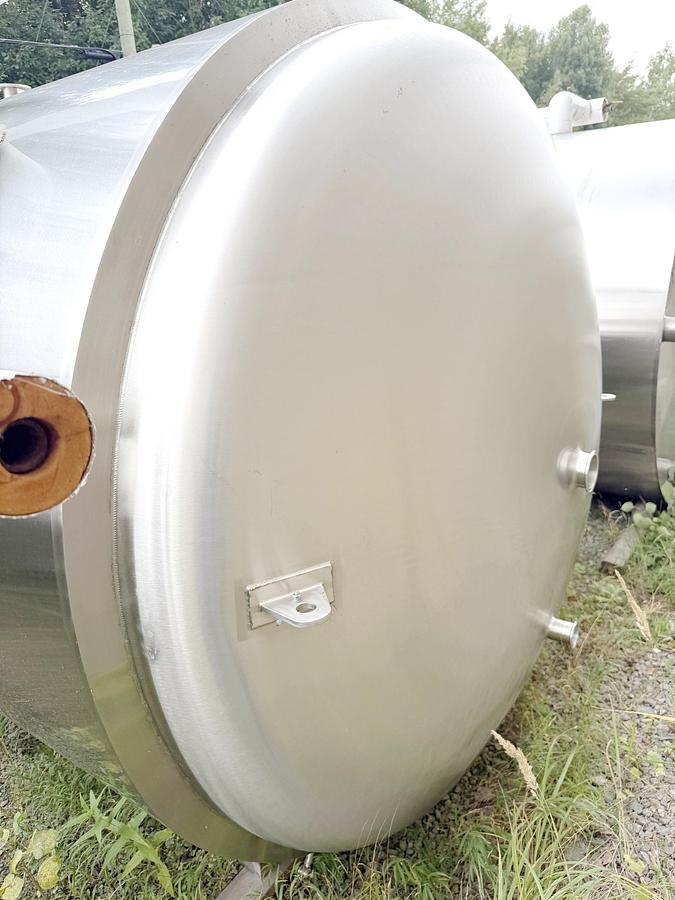 Used Used 2480 Gallon Jacketed Tank, 304 Stainless Steel