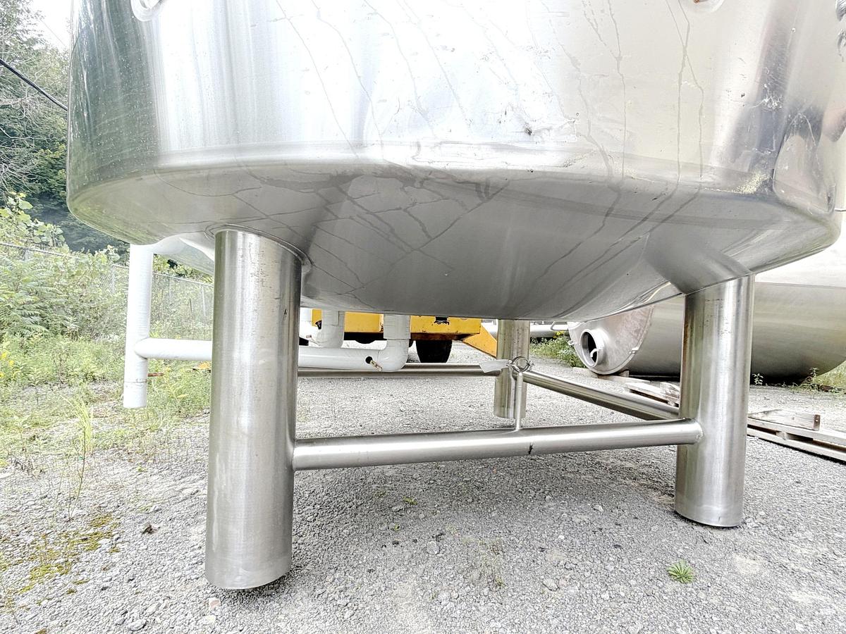 Used Used 5800 Gallon Jacketed Tank, 304 Stainless Steel