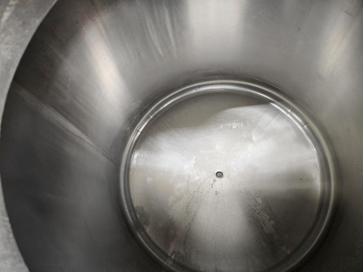 Used Used 335 Gallon Vessel