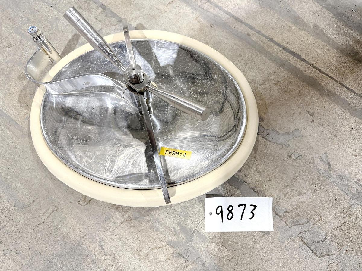 Used Used 5000 Gallon Jacketed Tank, 304 Stainless Steel