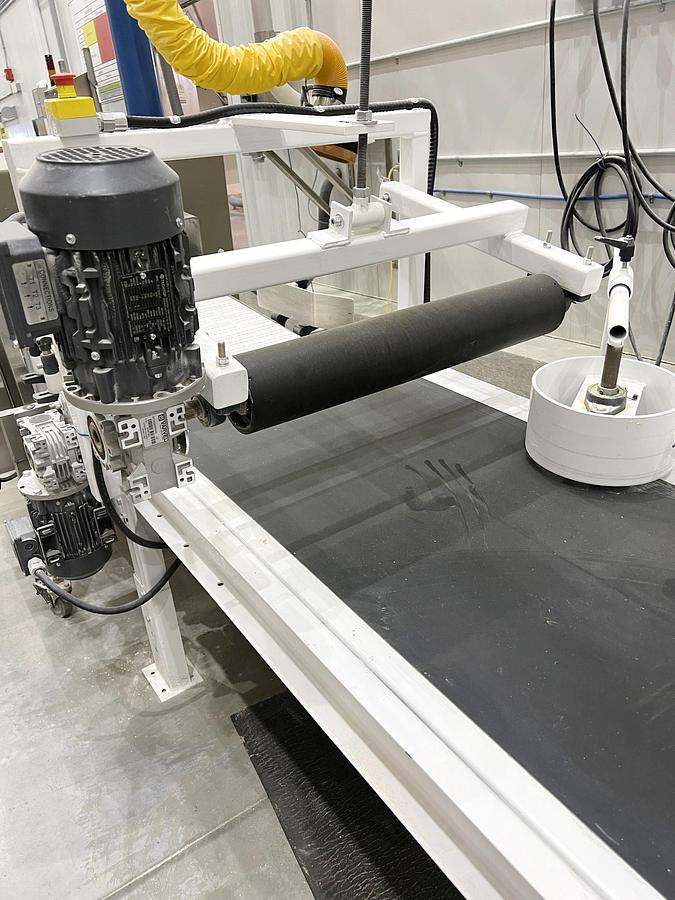 Used Used Fortress Stealth Metal Detector, with Belt Conveyors