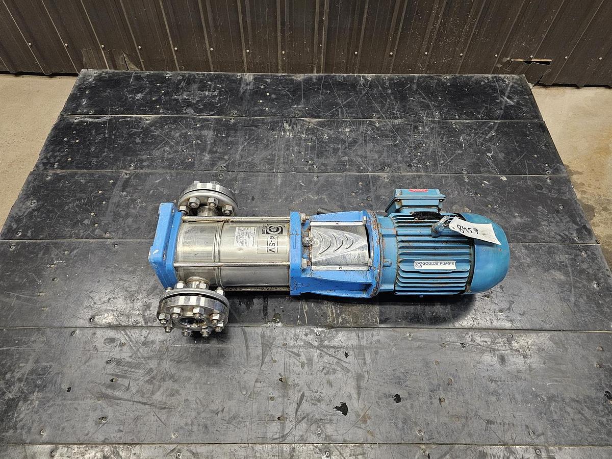 Used Used Goulds Centrifugal Inline Pump, 2'' x 2'', 5 HP