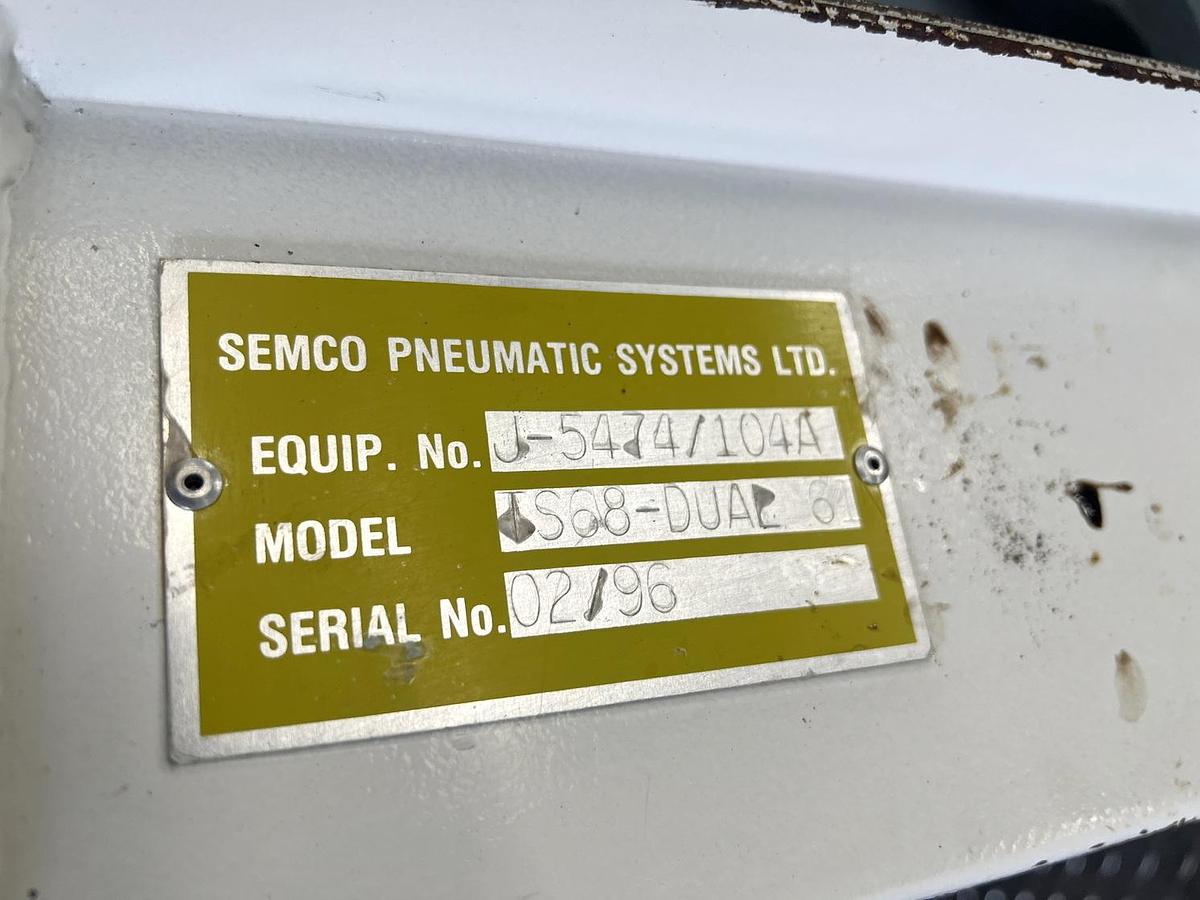 Used Used Screw Conveyor / Lump Breaker, 21'' Diameter X 36'' Long, Twin Screws