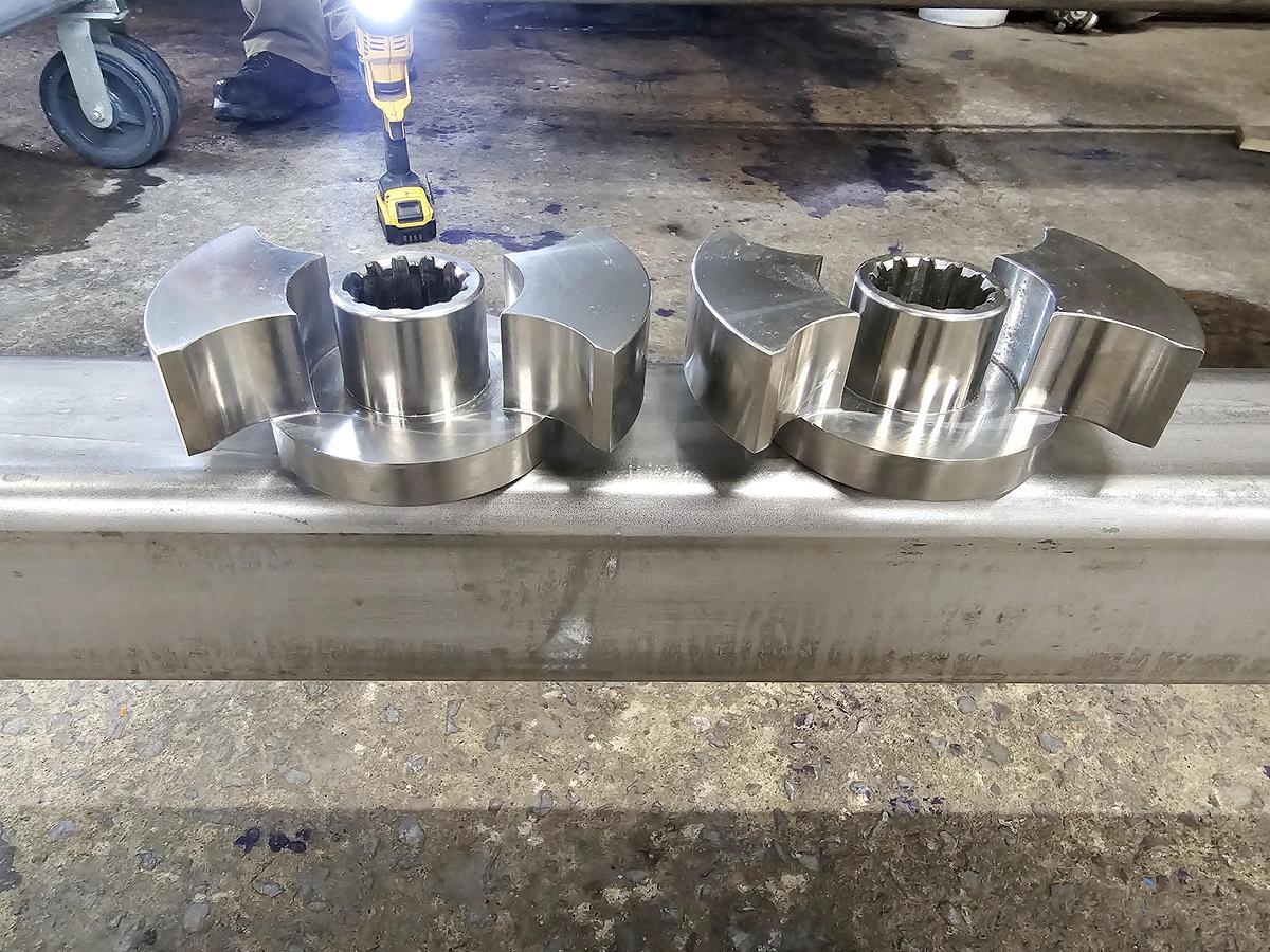 Used Used 400 Gallon Jacketed Tank (Reactor), With Waukesha Pump & Load Cells, Stainless Steel