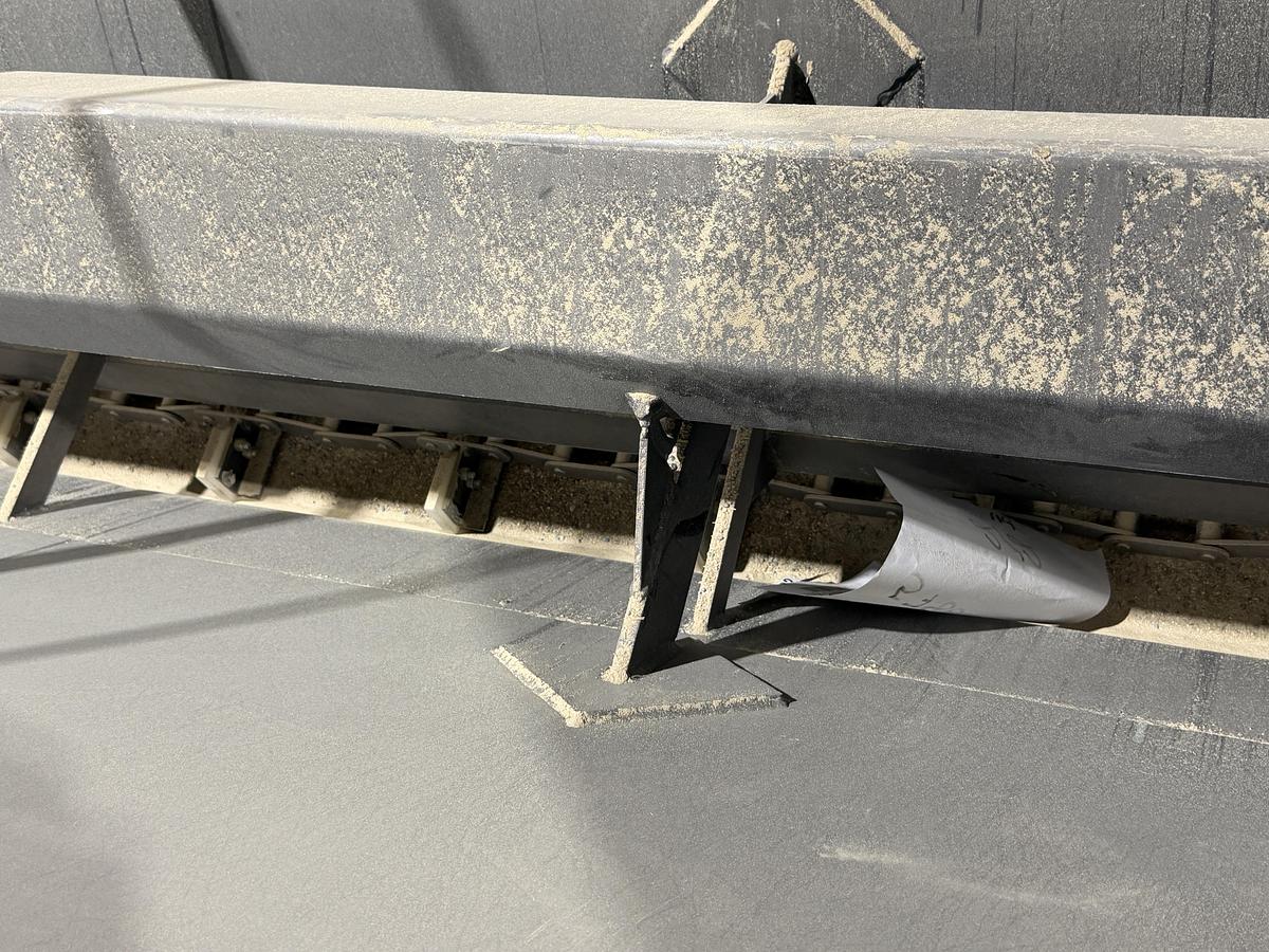 Used Used Scott Ribbon/Paddle Blender, 100 Cubic Feet, With Infeed & Outfeed Drag Conveyors