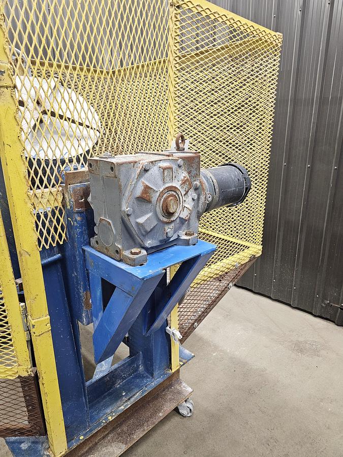 Used Levy Recovery Group Michigan - lot 134 - Patterson Kelley V blender