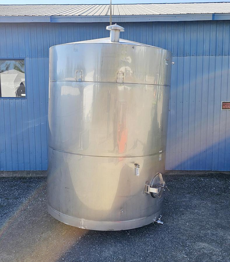 Used Used 3400 Gallon Stainless Steel Tank