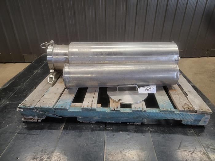 Used USED FILTER, BASKET TYPE, 2" INLET/OUTLET, STAINLESS STEEL, JACKETED