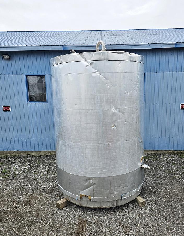 Used Used 4500 Gallon Tank, Stainless Steel, Insulated