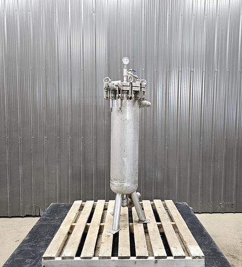 Used USED FILTER, BASKET TYPE, 2" INLET/OUTLET, STAINLESS STEEL