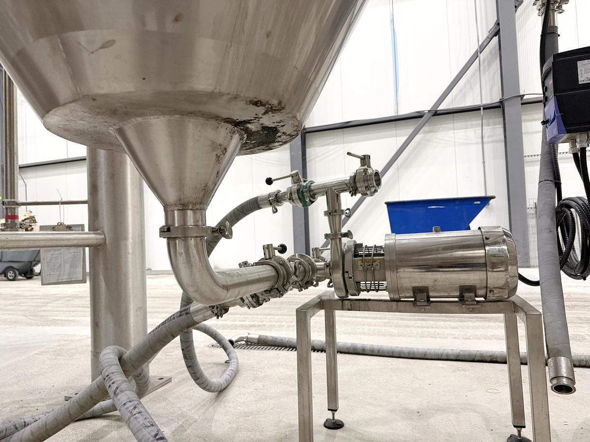 Used Used 18,492 Gallon Jacketed Tank (Reactor), 304 Stainless Steel