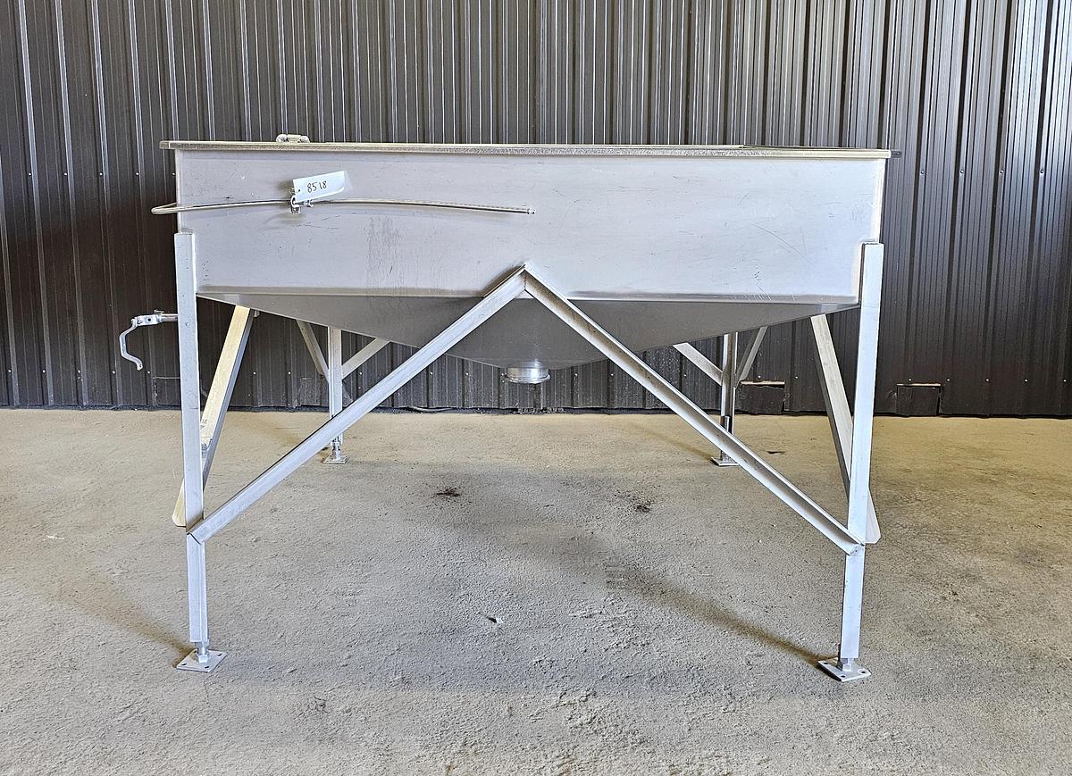 Used TCL Auction - Maple Leaf Foods - Ontario - Lot 45 - Hopper