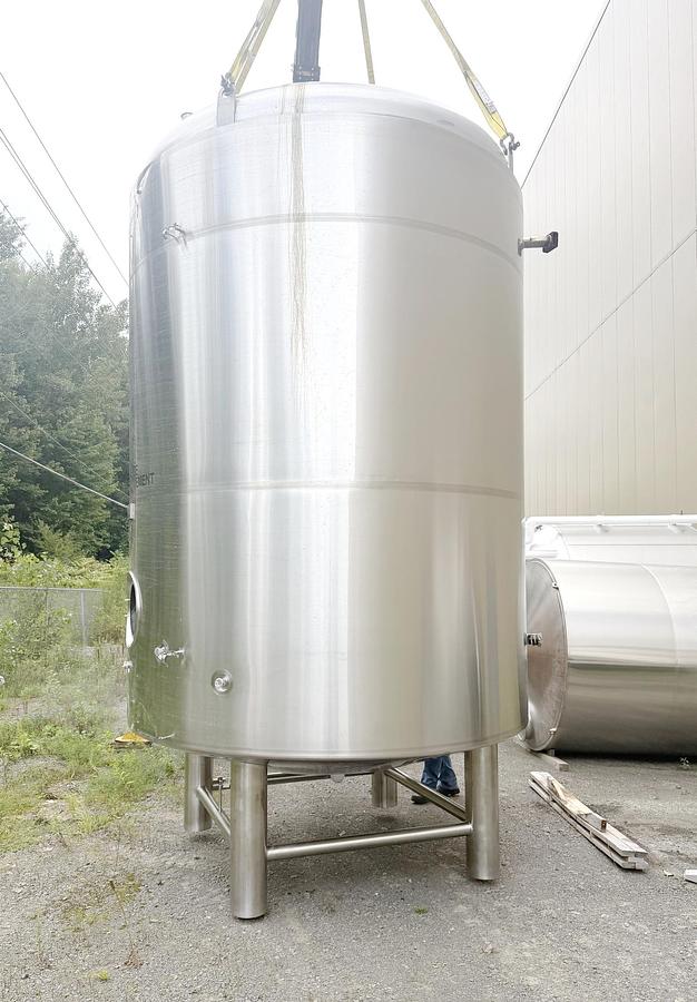Used Used 5800 Gallon Jacketed Tank, 304 Stainless Steel