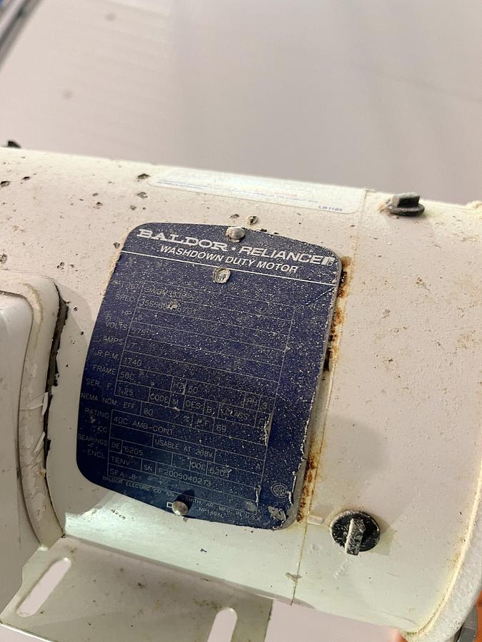 Used Used 100 Gallon 316L Stainless Steel Tank, With Mixer