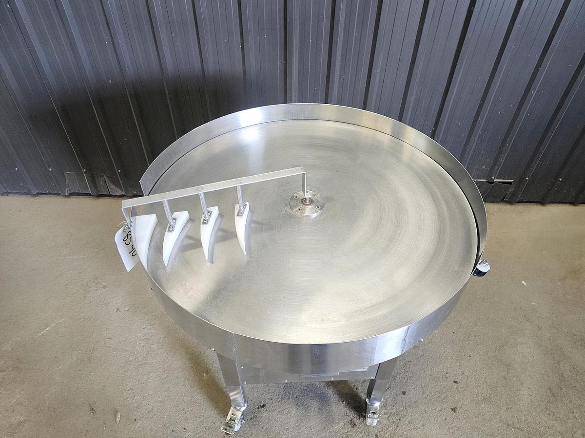 Used Used 36'' Accumulation Table, Variable Speed