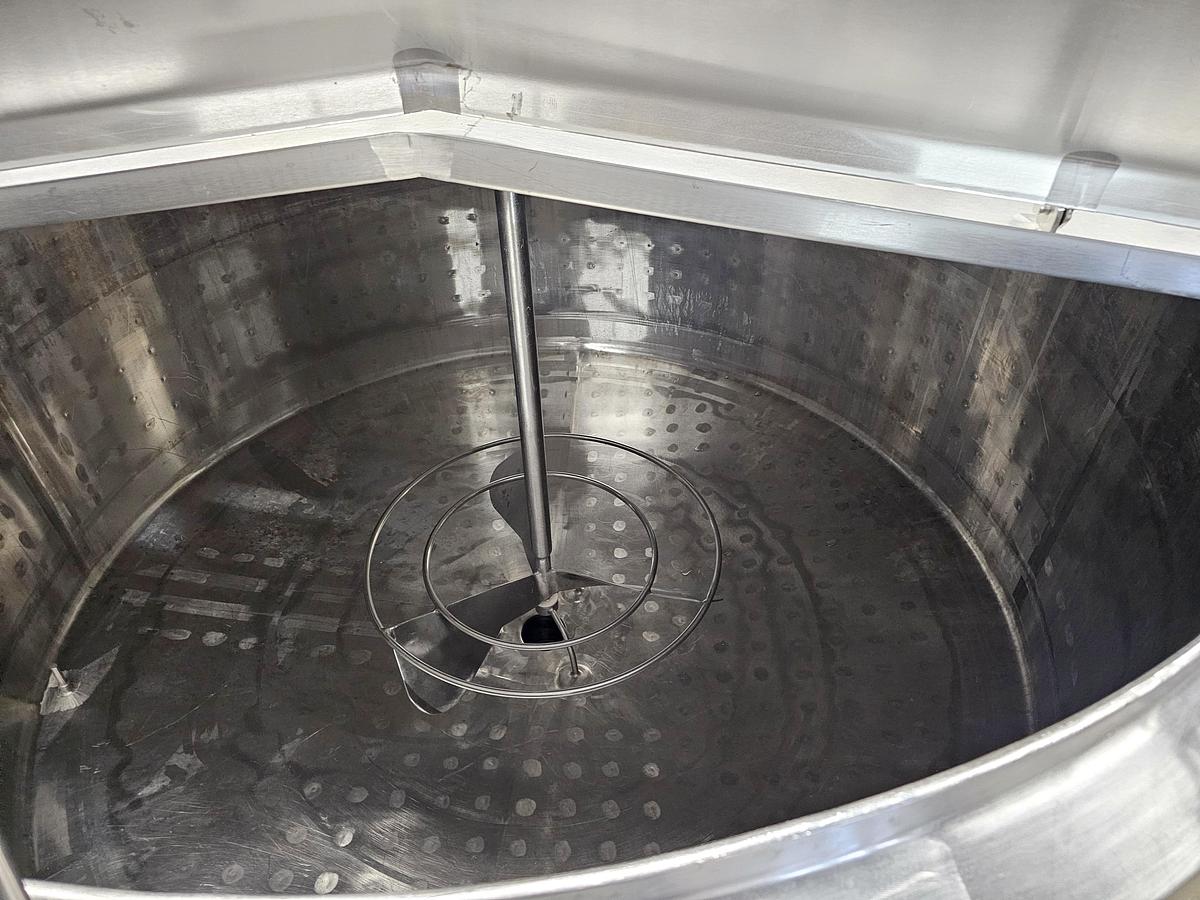 Used Metcalfe Auctions Mississauga - Lot 65 Stainless steel jacketed mix tank