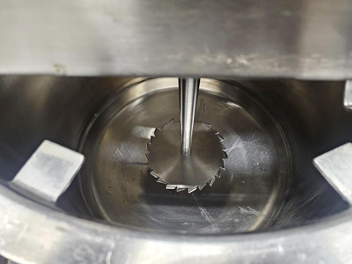 Used Aaron Posnik Connecticut - Lot 121 - Lee tank with mixer