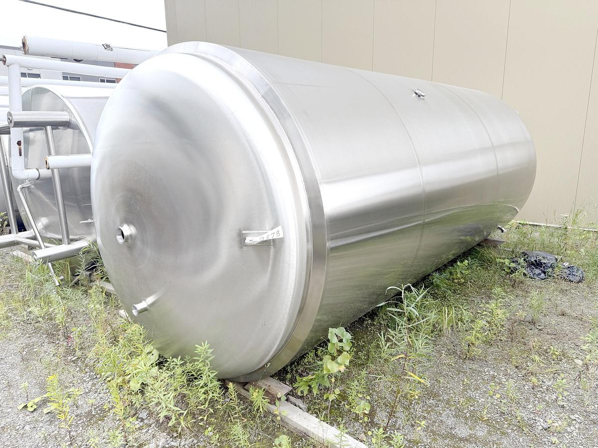 Used Used 2480 Gallon Jacketed Tank, 304 Stainless Steel