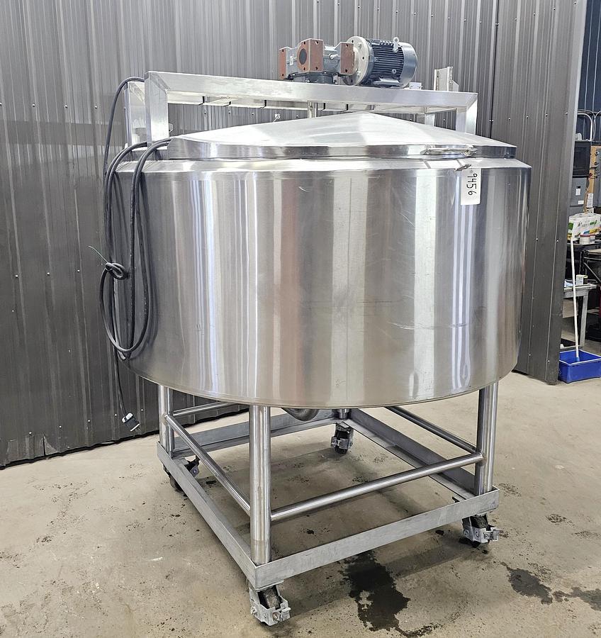 Used Metcalfe Auctions Mississauga - Lot 65 Stainless steel jacketed mix tank