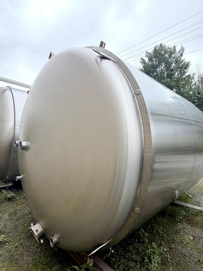 Used Used 5580 Gallon Jacketed Tank, 304 Stainless Steel
