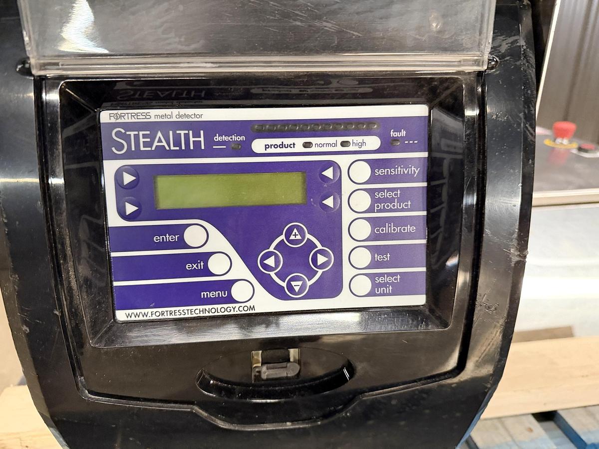 Used Used Fortress Stealth Metal Detector