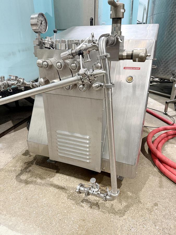Used Used APV-Gaulin MC18-3TPS High-Pressure Sanitary Homogenizer