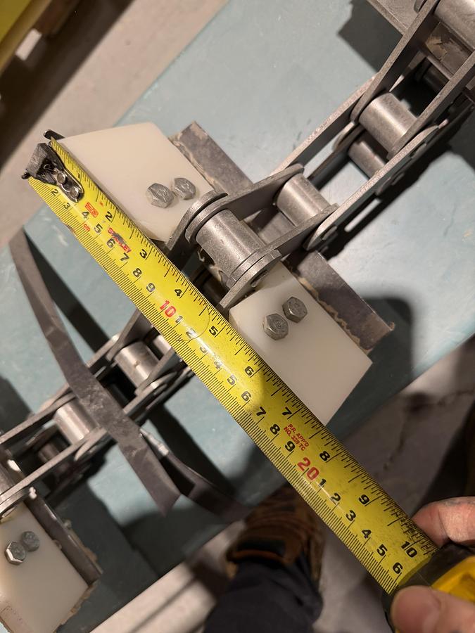 Used Used Scott Ribbon/Paddle Blender, 100 Cubic Feet, With Infeed & Outfeed Drag Conveyors