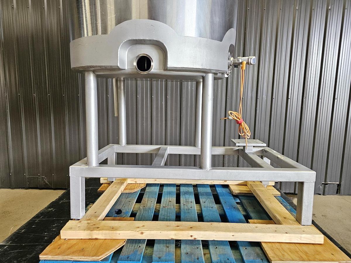 Used Used 125 Gallon Tank, Stainless Steel