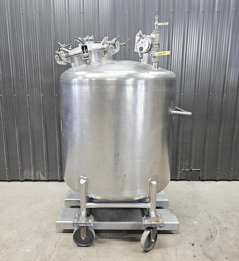 Used Used 275 Gallon Vessel