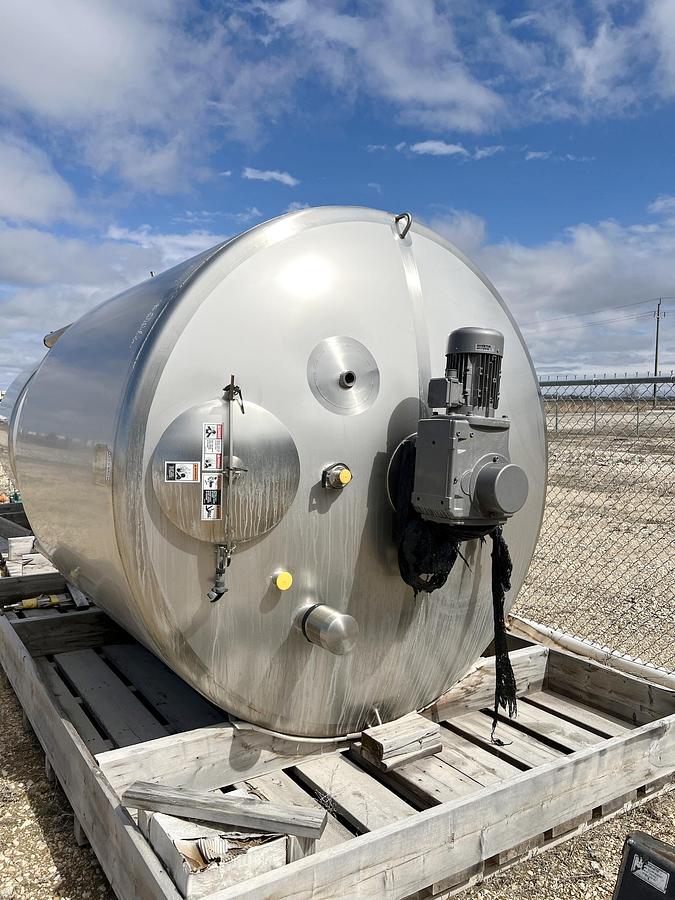 Used Unused 2500 Gallon Jacketed Tank, 316L Stainless Steel, With Scrape Agitation