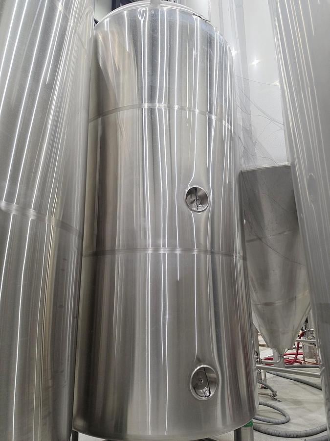 Used Used 4000 Gallon Jacketed Tank, 304 Stainless Steel, Electrically Heated