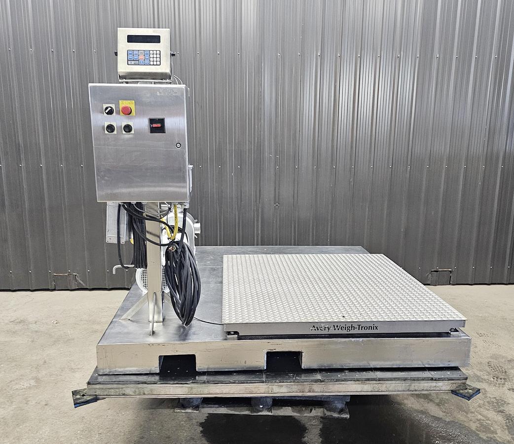 Used Used Sine Lobe Pump, Model 135, with Scale