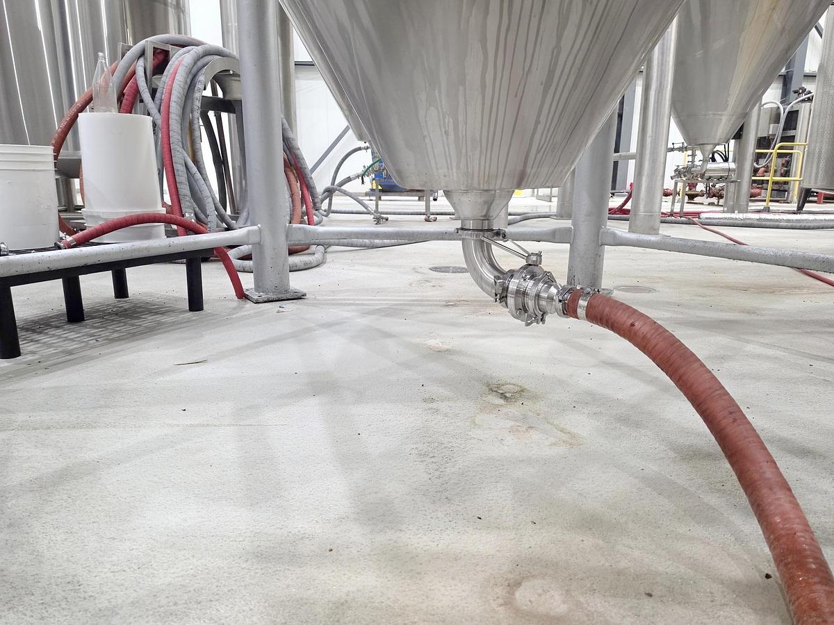 Used Used 10,000 Gallon Feldmeier Jacketed Tank (Reactor), 304 Stainless Steel