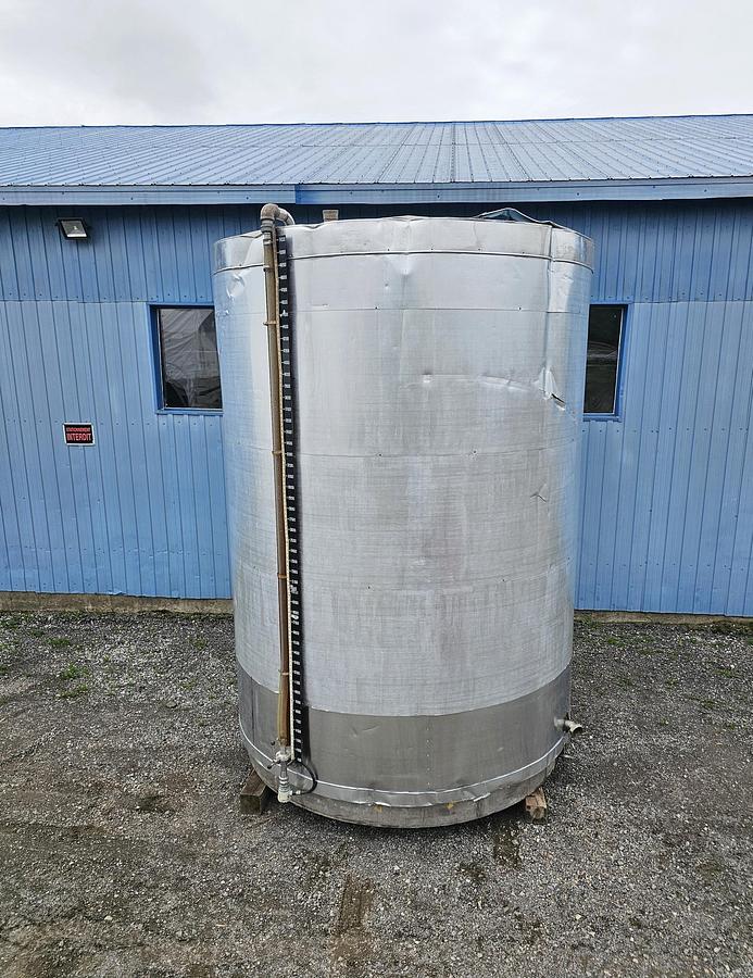 Used Used 4500 Gallon Tank, Stainless Steel, Insulated